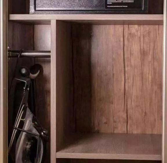 Hotelli Express Seven Palaces