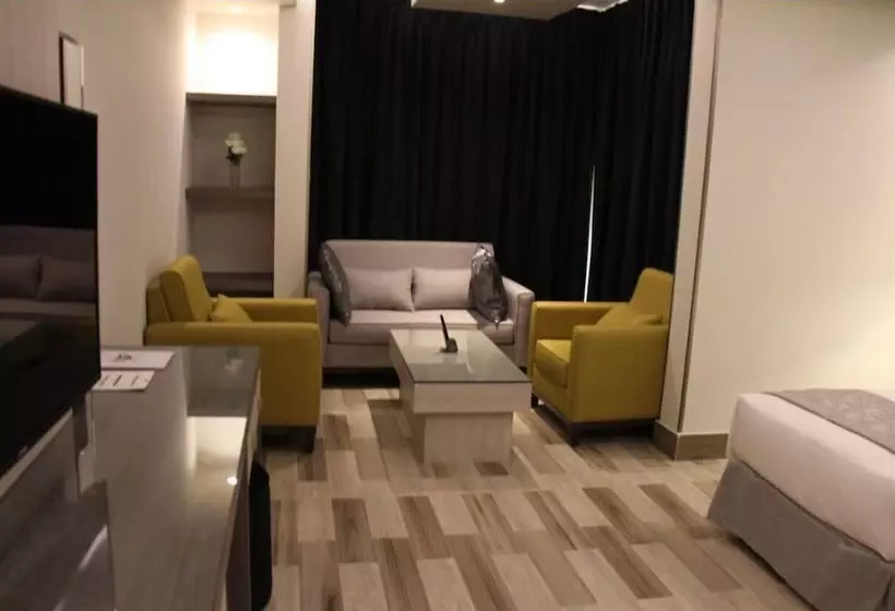 Hotelli Express Seven Palaces