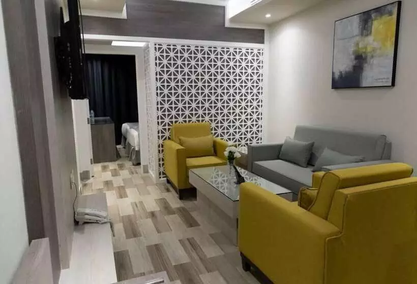 Hotelli Express Seven Palaces