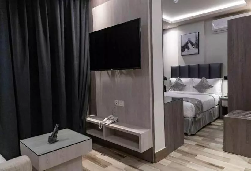 Hotelli Express Seven Palaces