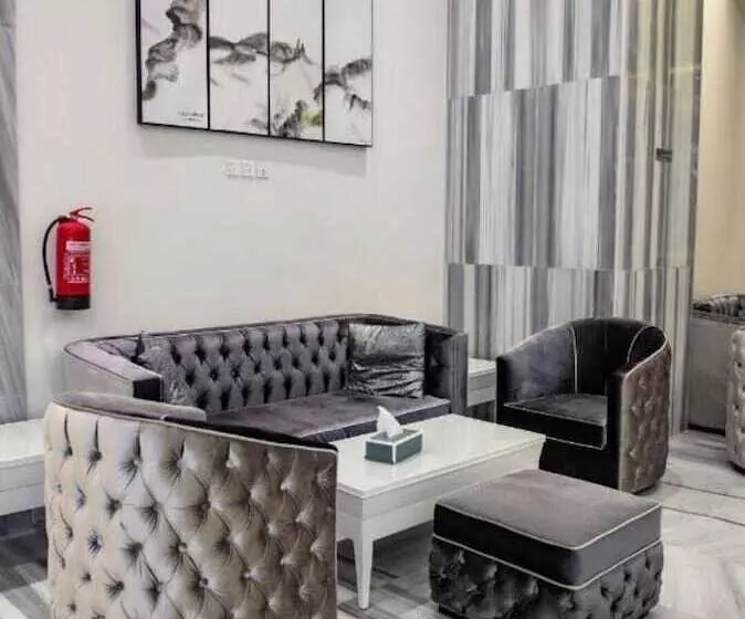 Hotelli Express Seven Palaces