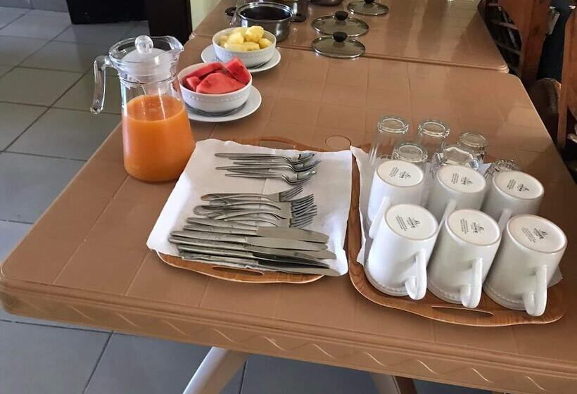 تختخواب و صبحانه Home Stay Studio 62 Guesthouse