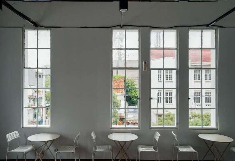 Hotel Bobopod Kota Tua Jakarta