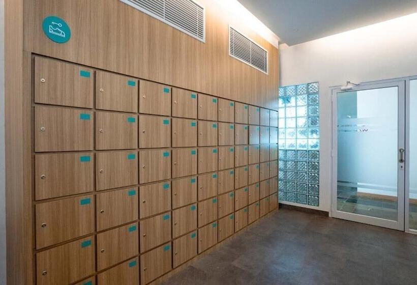 Hotel Bobopod Kota Tua Jakarta