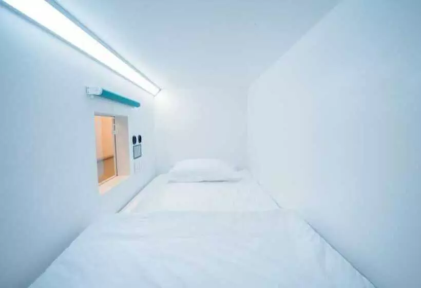 Hotelli Bobopod Kota Tua Jakarta