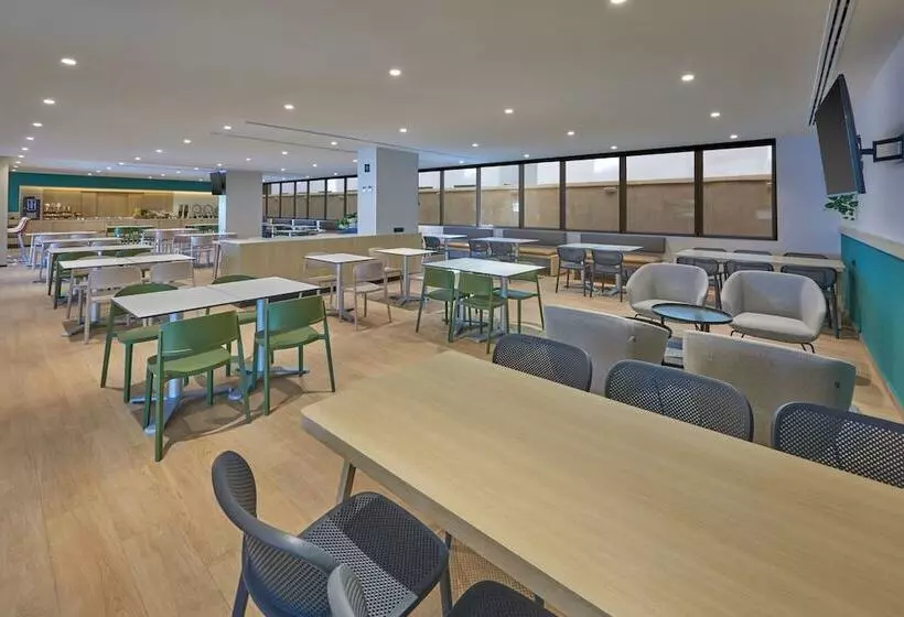 ホテル City Express By Marriott Cancun Aeropuerto