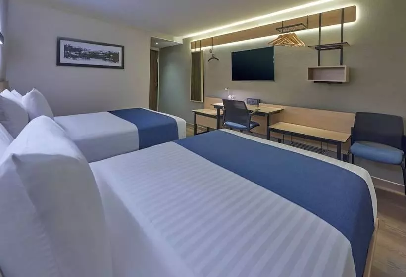 ホテル City Express By Marriott Cancun Aeropuerto