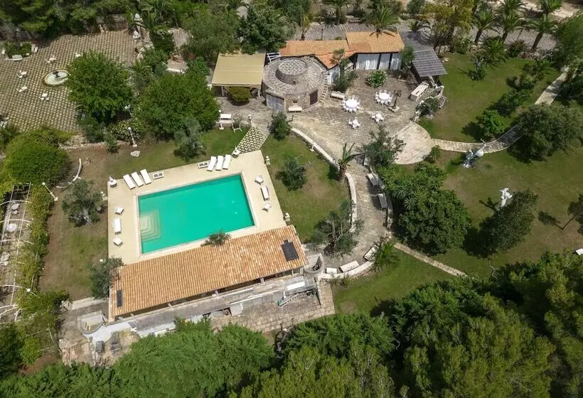 Hotelli 3376 Masseria Cucuruzza   Superior Dora