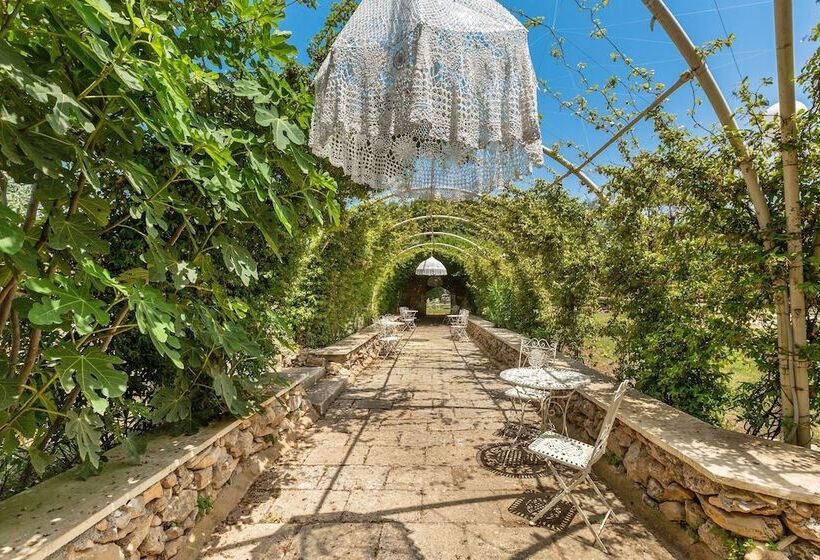 Отель 3376 Masseria Cucuruzza Superior Dora