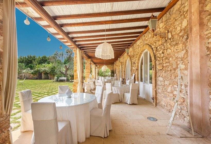 Отель 3376 Masseria Cucuruzza Superior Dora