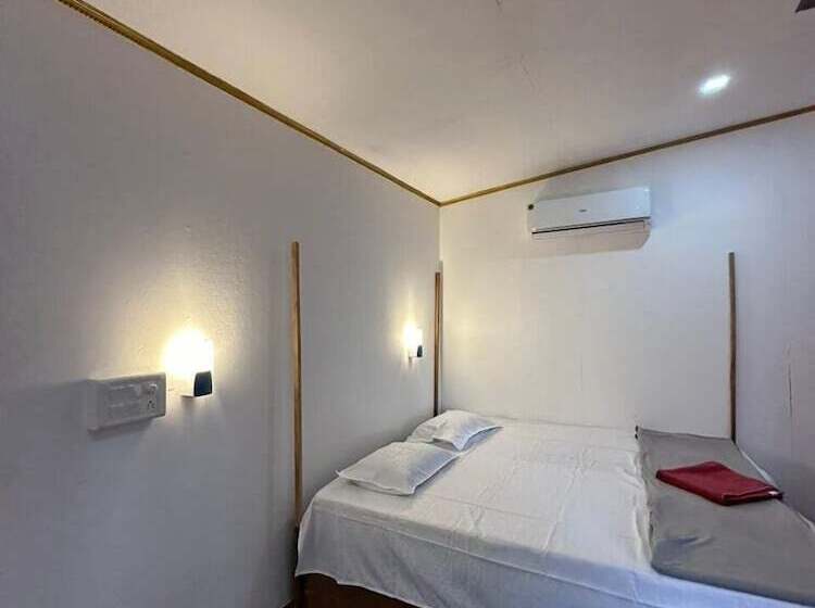 فندق Mountain Palm Patnem Beach