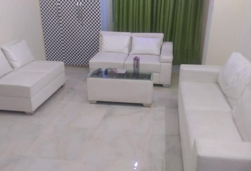 فندق Sheetal International Siwan