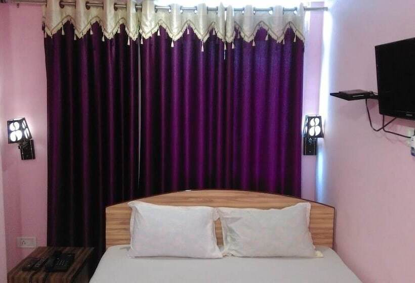 فندق Sheetal International Siwan