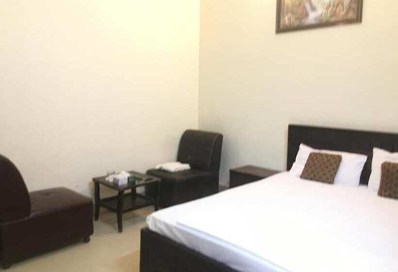 پانسیون Embassy Inn Guest House Hyderabad