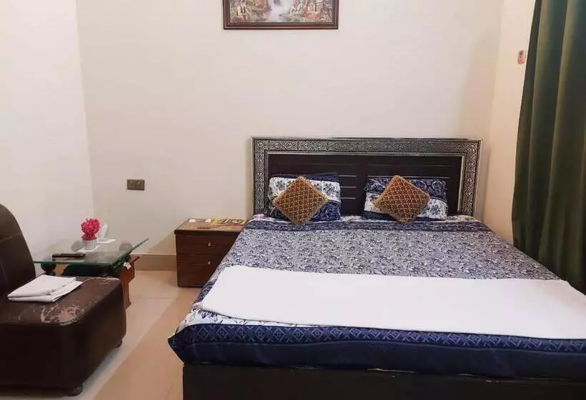 پانسیون Embassy Inn Guest House Hyderabad