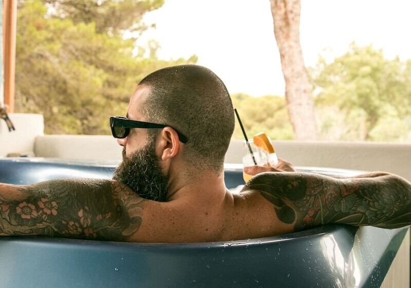 膳宿费 Holiday Eolie Village