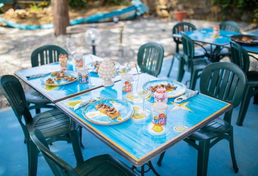 膳宿费 Holiday Eolie Village