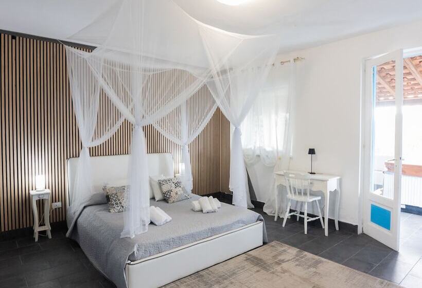 膳宿费 Holiday Eolie Village