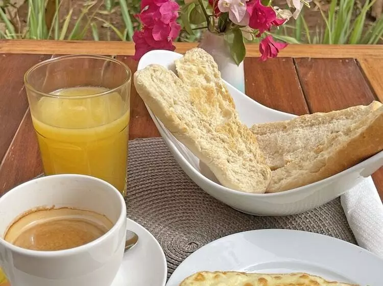 پانسیون Umoja Guest House