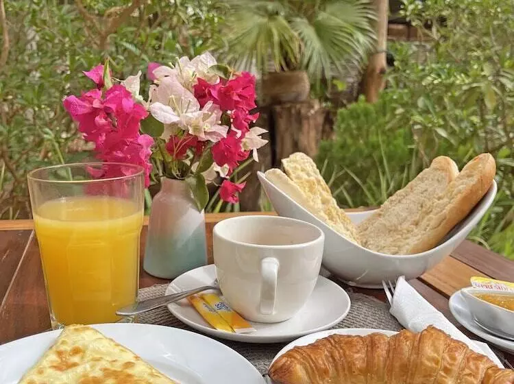 پانسیون Umoja Guest House