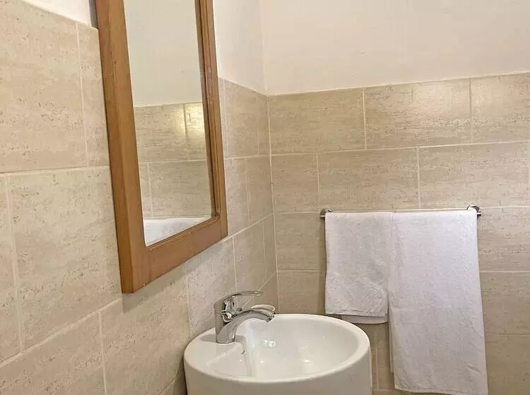 پانسیون Umoja Guest House