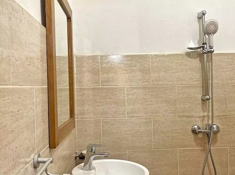 پانسیون Umoja Guest House