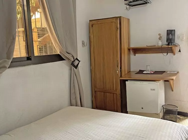 پانسیون Umoja Guest House