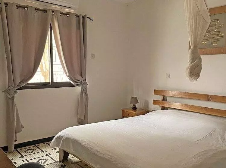 پانسیون Umoja Guest House