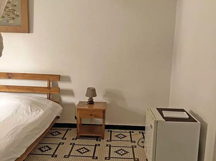 پانسیون Umoja Guest House