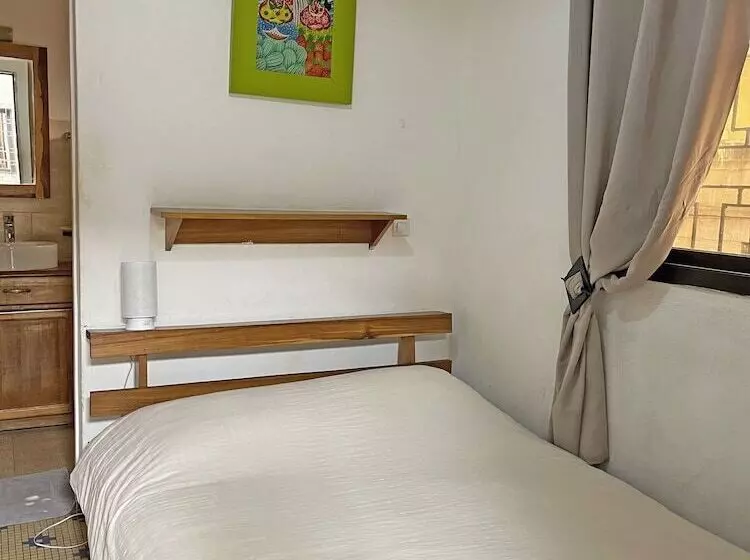 پانسیون Umoja Guest House