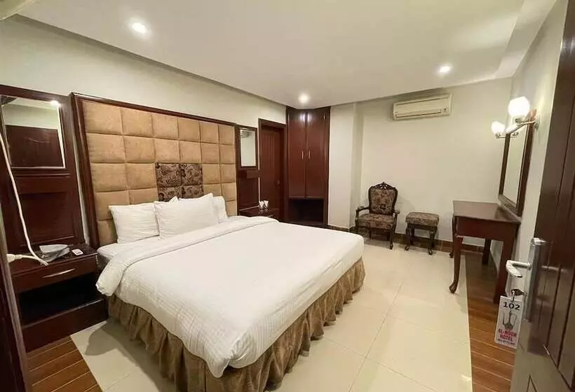 Al Noor Hotel Multan