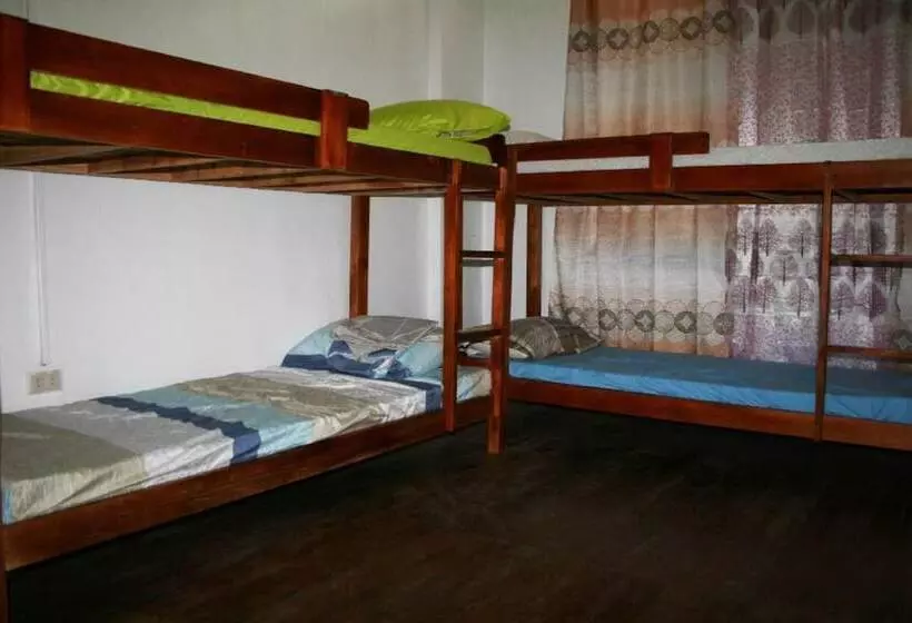 8th Street Guesthouse Sto Nino Cebu   Hostel