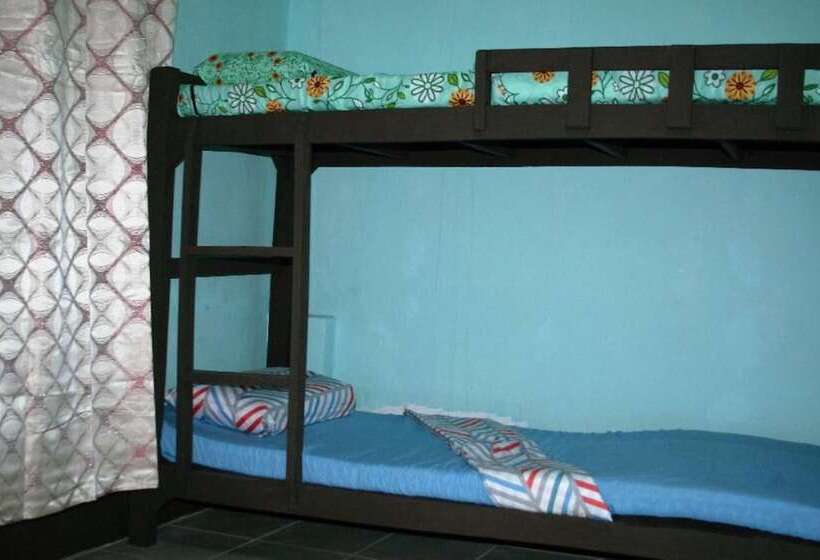 8th Street Guesthouse Sto Nino Cebu Hostel