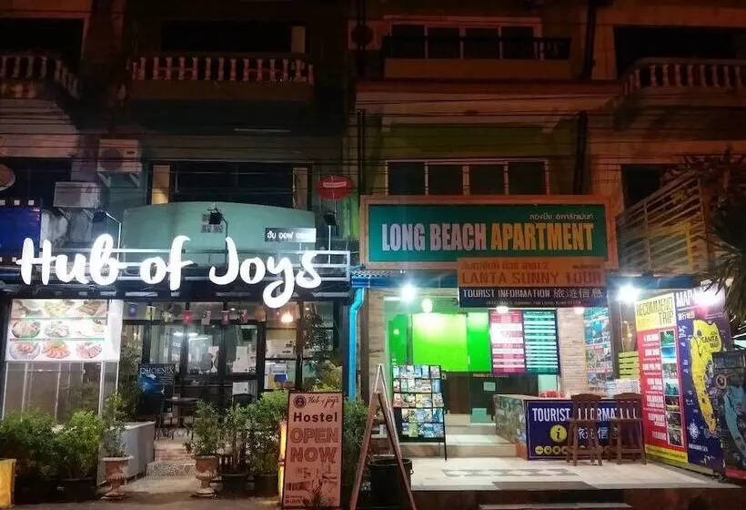 Lanta Long Beach Apartment   Hostel
