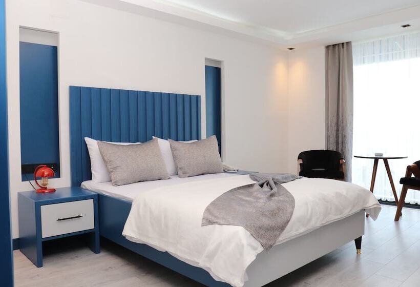 تختخواب و صبحانه Blueay Butik Otel