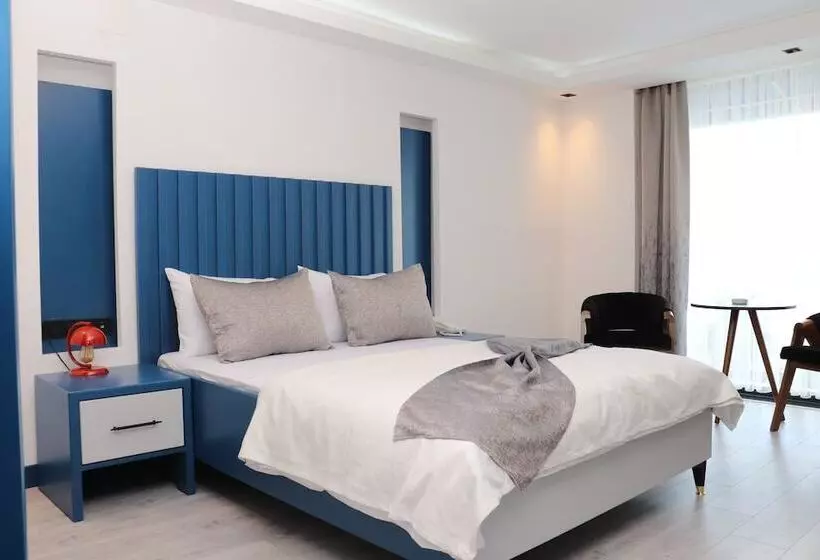 تختخواب و صبحانه Blueay Butik Otel