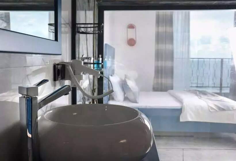 تختخواب و صبحانه Blueay Butik Otel