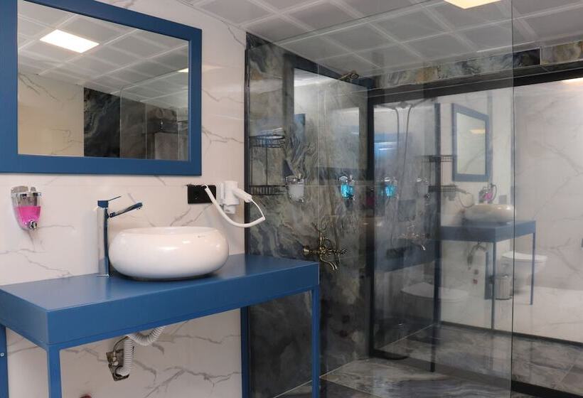 تختخواب و صبحانه Blueay Butik Otel