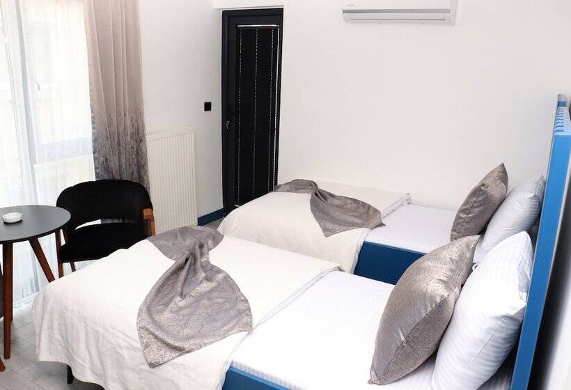 تختخواب و صبحانه Blueay Butik Otel