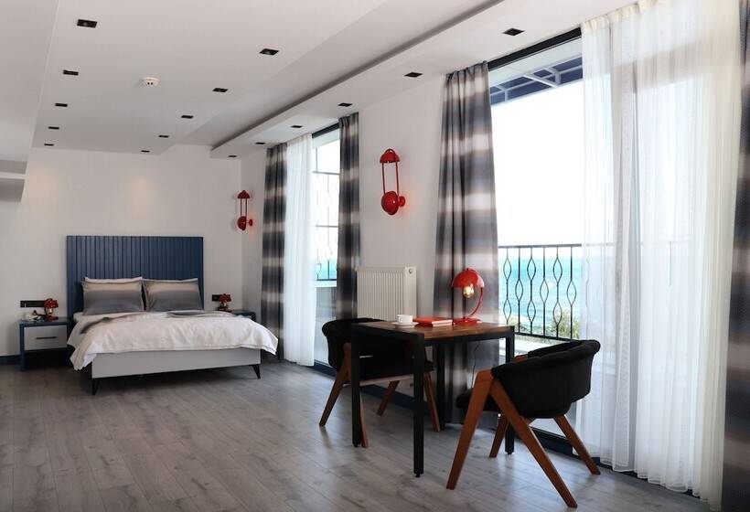 تختخواب و صبحانه Blueay Butik Otel