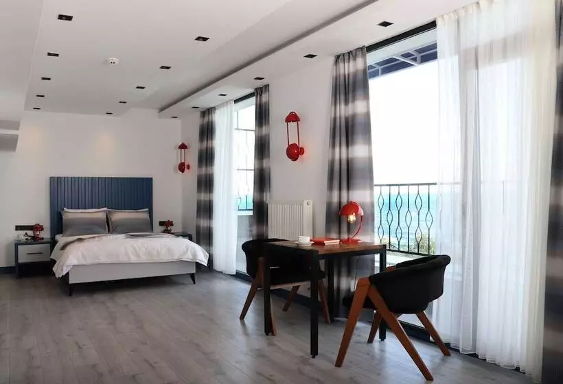 تختخواب و صبحانه Blueay Butik Otel