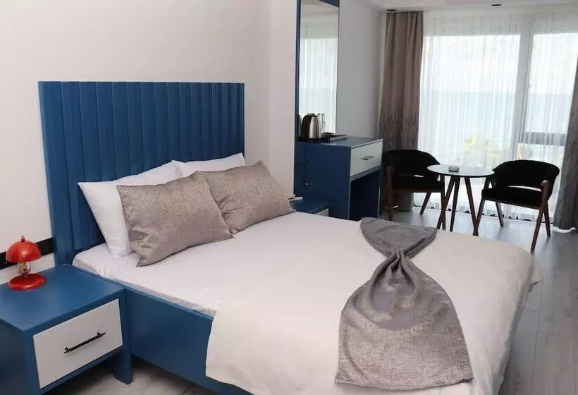 تختخواب و صبحانه Blueay Butik Otel
