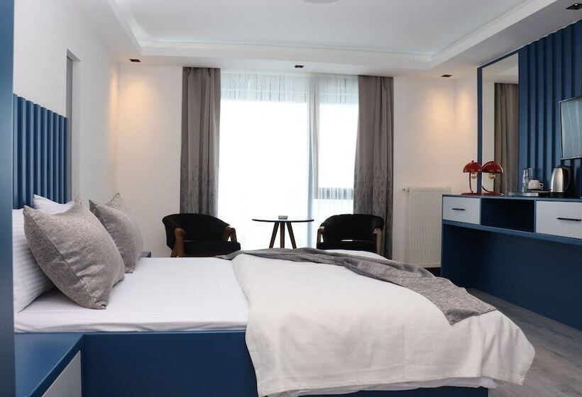 تختخواب و صبحانه Blueay Butik Otel