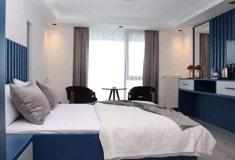تختخواب و صبحانه Blueay Butik Otel