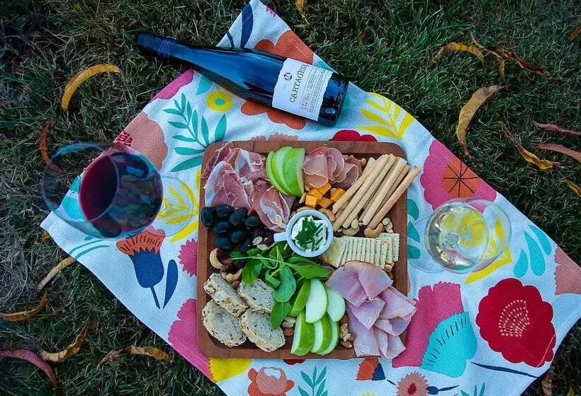 Aamiaismajoitus (B&B) Villa Miramar At Casa Marin Vineyards