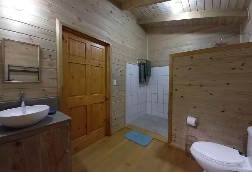 Cabinas Costa Tropicana