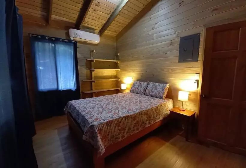 Cabinas Costa Tropicana