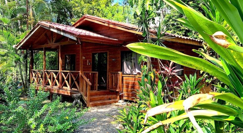 Cabinas Costa Tropicana