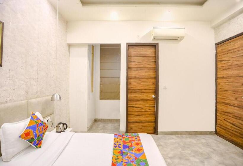 Fabhotel F9 Sector 19