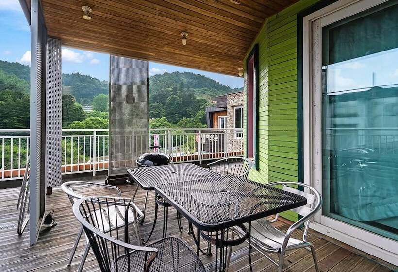 Gapyeong Hill House Pension